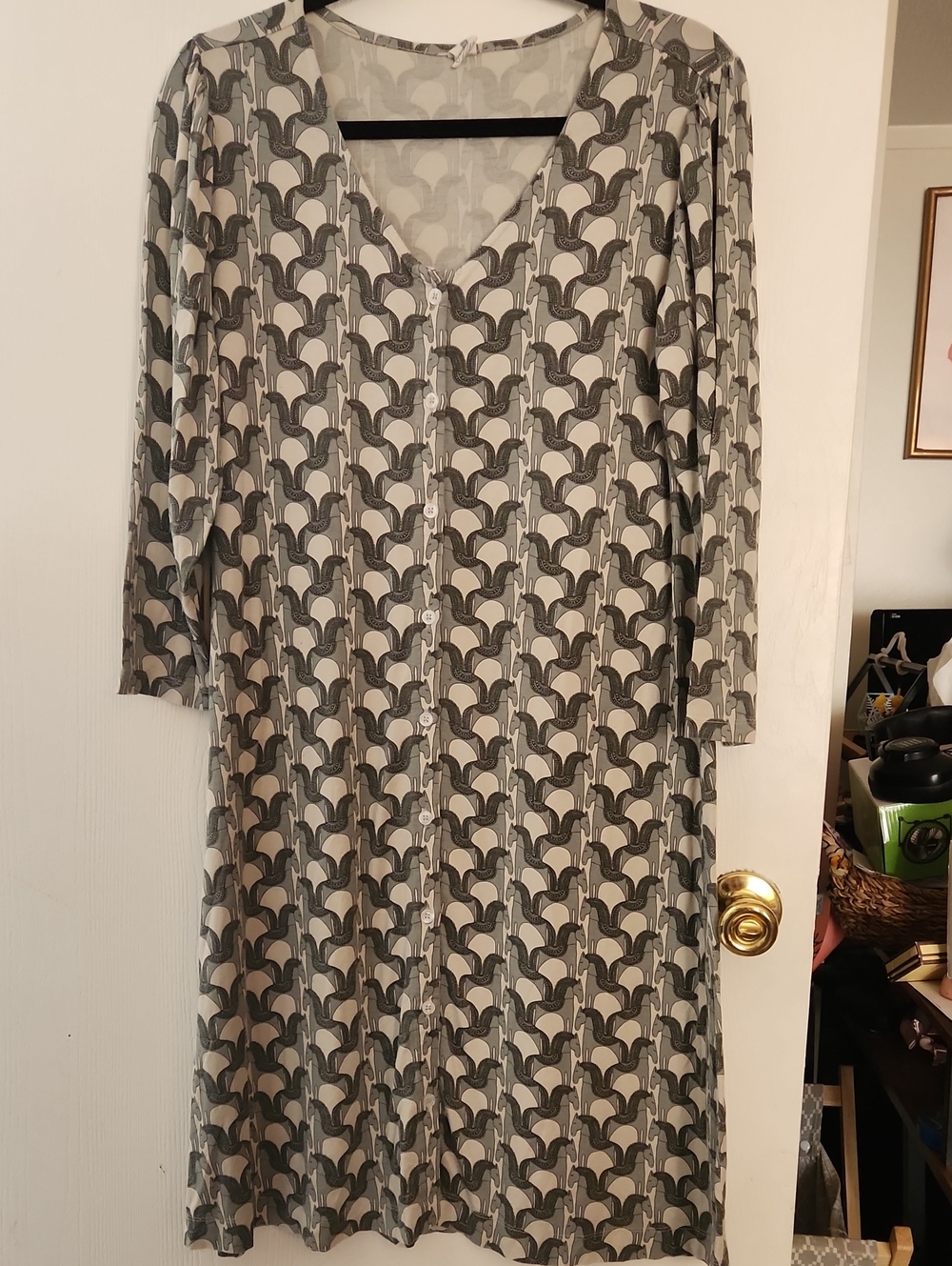 kate quinn Beige and Gray Printed Button-Front Long Sleeve Dress